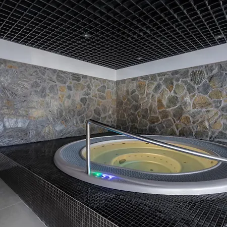 Apart Invest Green Park Resort C13-z dostępem do strefy spa *